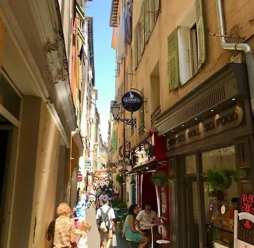 36 Rue Droite Апартаменты *